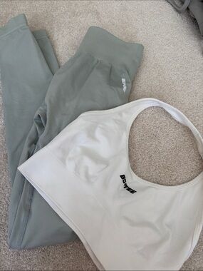 2/50$ BO+TEE sculpt leggings + halter bra